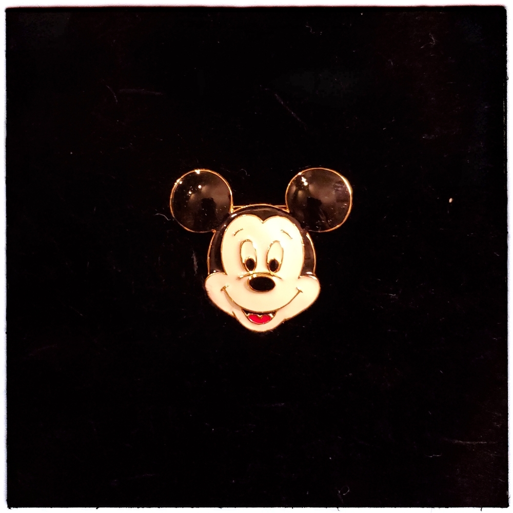 Disney Mickey Mouse face brooch